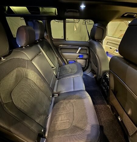 
Land Rover Defender 2023 full									