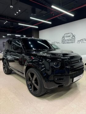 Land Rover Defender 2023