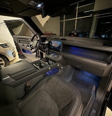 
Land Rover Defender 2023 full									