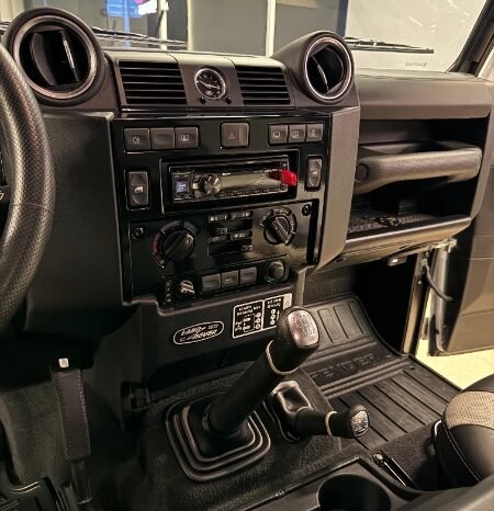 
Land Rover Defender 2016 full									