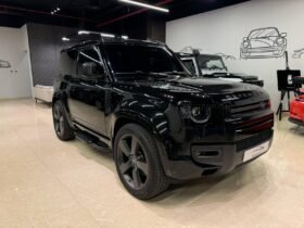 Land Rover Defender 2022