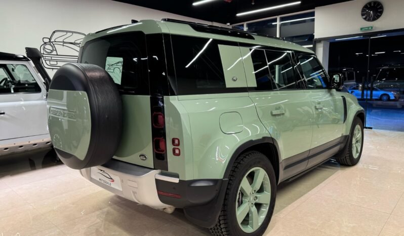 
Land Rover Defender 2023 full									