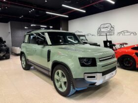 Land Rover Defender 2023