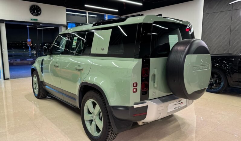 
Land Rover Defender 2023 full									