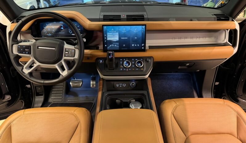 
Land Rover Defender 2023 full									