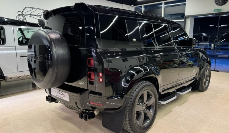 
Land Rover Defender 2023 full									