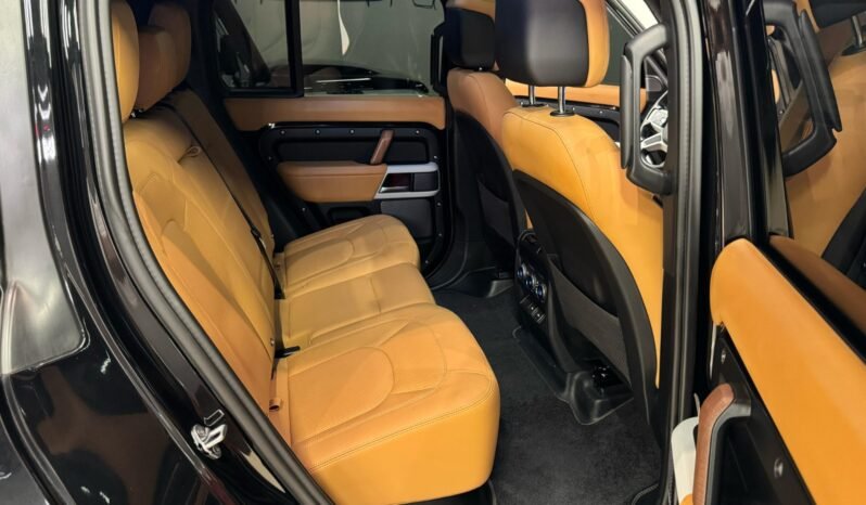 
Land Rover Defender 2023 full									