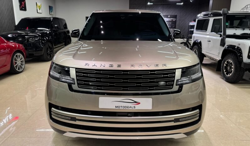 
Land Rover Range Rover Vogue HSE P530 V8 2023 full									