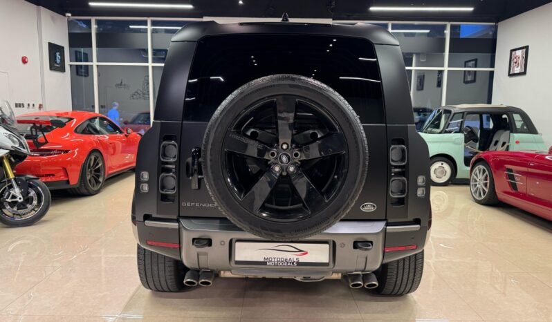 
Land Rover Defender 2023 full									