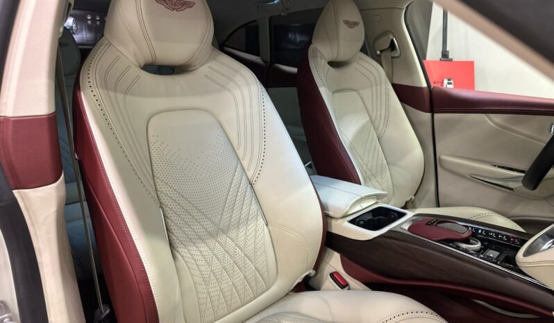 
Aston Martin DBX 2021 full									