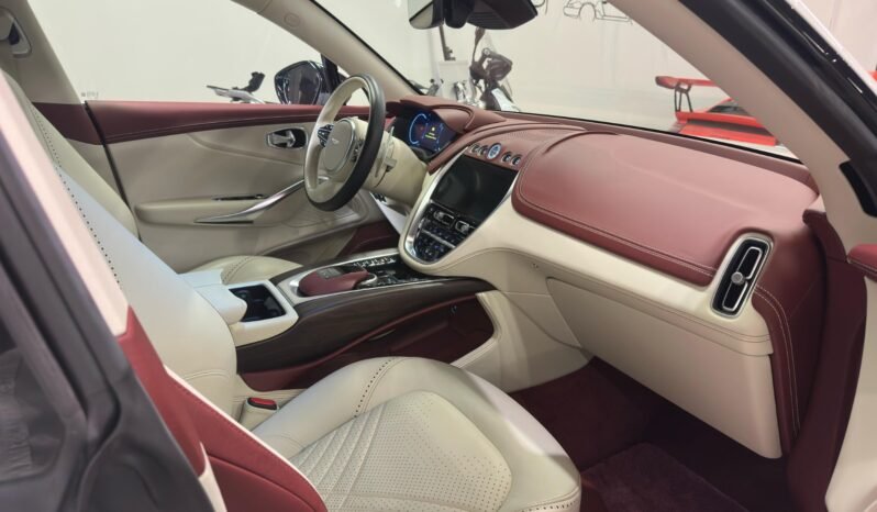 
Aston Martin DBX 2021 full									