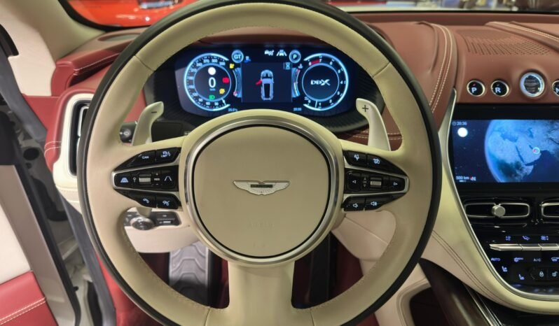 
Aston Martin DBX 2021 full									