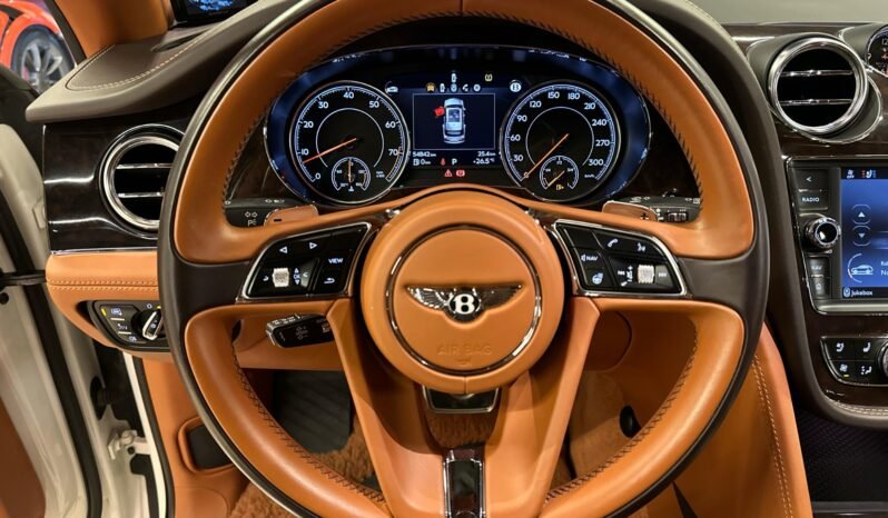 
Bentley Bentayga 2019 full									