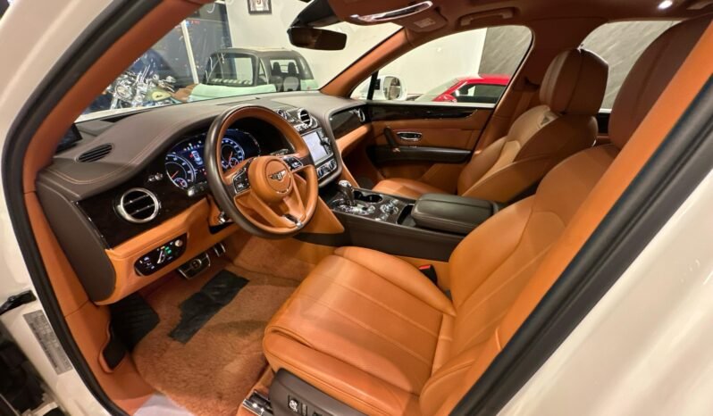 
Bentley Bentayga 2019 full									