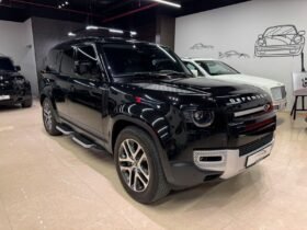 Land Rover Defender 2023