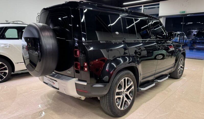 
Land Rover Defender 2023 full									