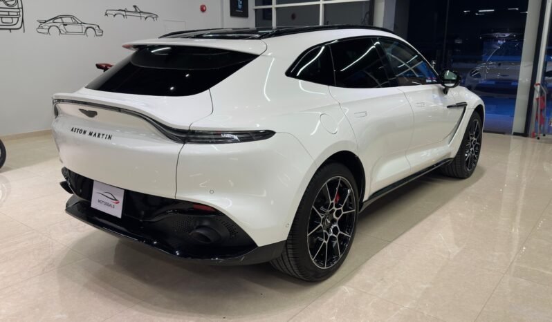 
Aston Martin DBX 2021 full									