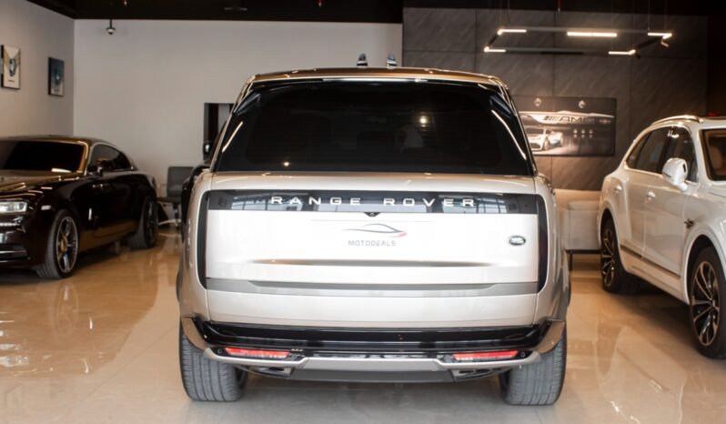 
Land Rover Range Rover Vogue HSE P530 V8 2023 full									