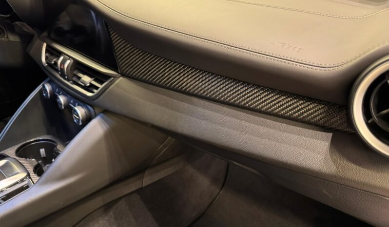 
Alfa Romeo Giulia 2024 full									