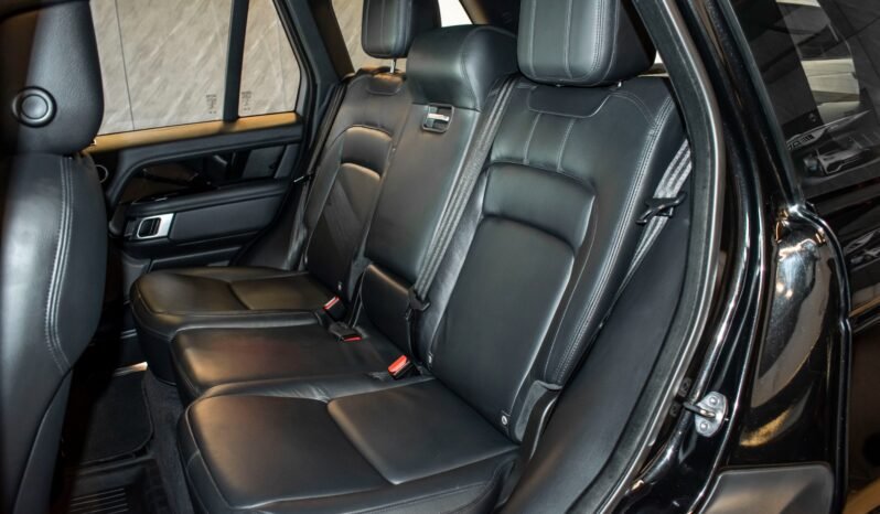 
Land Rover Range Rover Vogue Supercharged 2022 full									