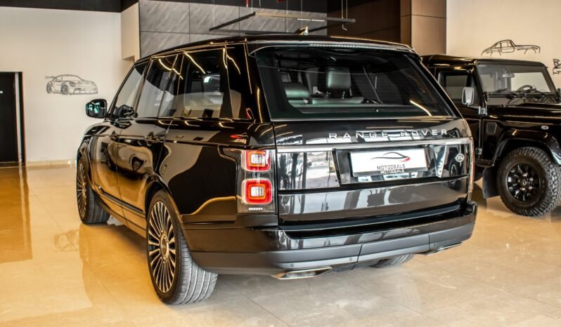 
Land Rover Range Rover Vogue Supercharged 2022 full									