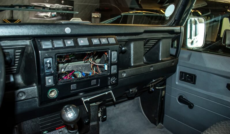 
Land Rover Defender 110 2005 full									