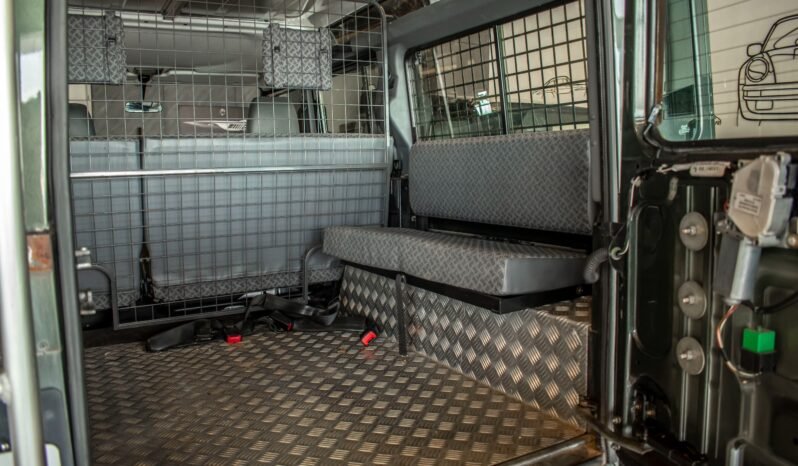 
Land Rover Defender 110 2005 full									