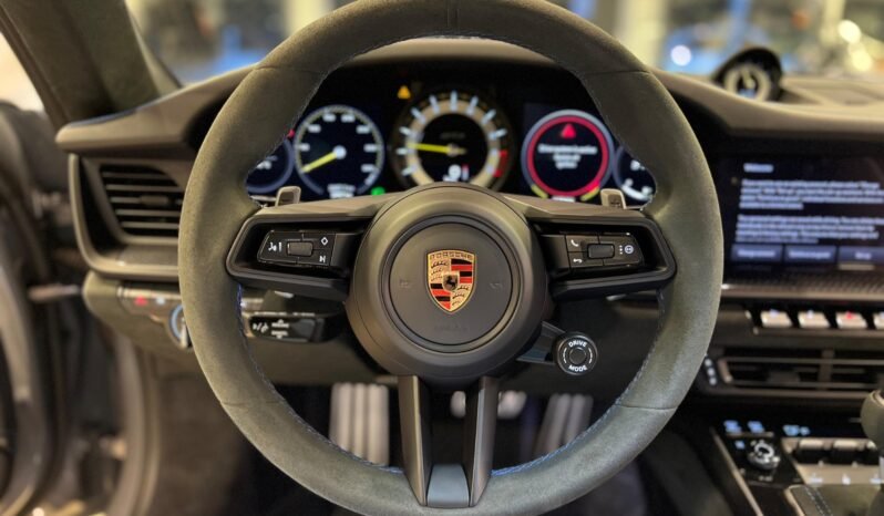 
Porsche Porsche 992 GT3 2024 full									