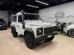 Land Rover Defender 2011