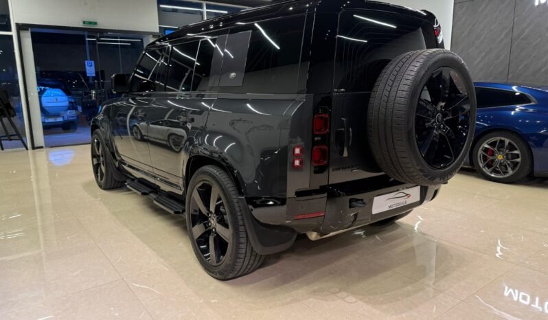 
Land Rover Defender SE 2023 full									