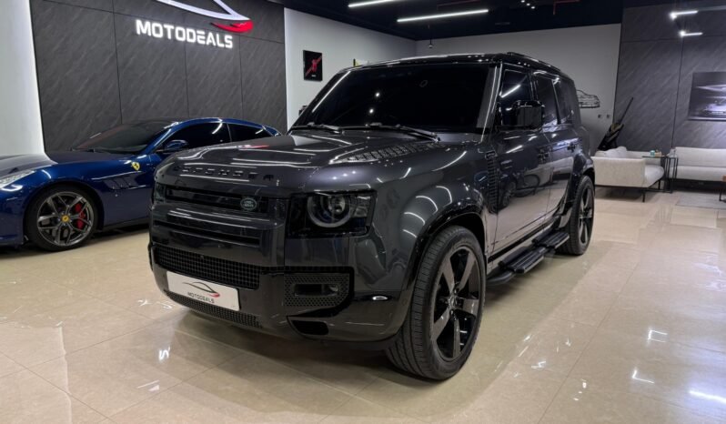 
Land Rover Defender SE 2023 full									