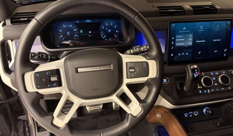 
Land Rover Defender SE 2023 full									