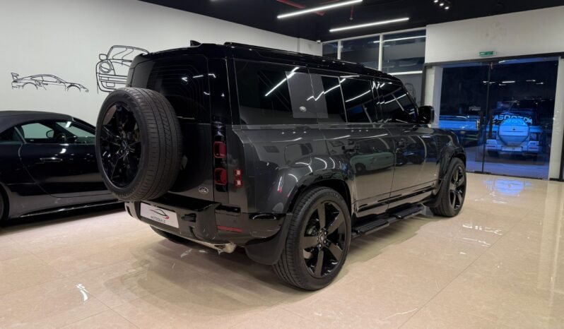 
Land Rover Defender SE 2023 full									