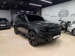 Land Rover Defender SE 2023