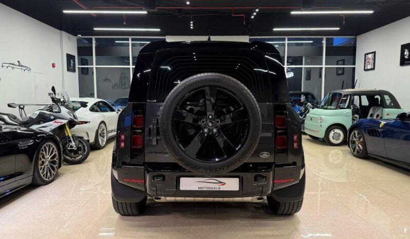 
Land Rover Defender SE 2023 full									