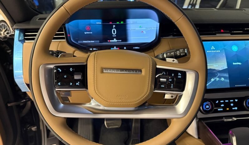 
Land Rover Range Rover HSE P530 V8 2023 full									