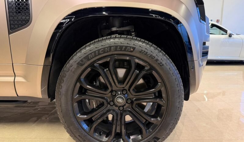 
Land Rover Defender 110 Octa 2025 full									