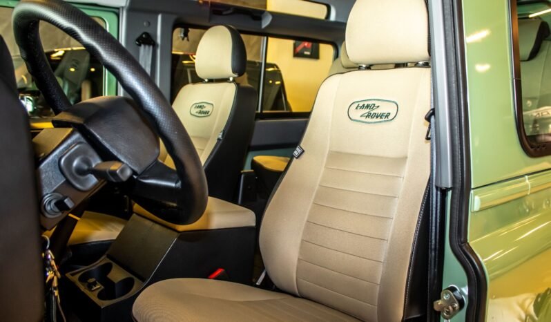 
Land Rover Defender Heritage Edition 2016 full									