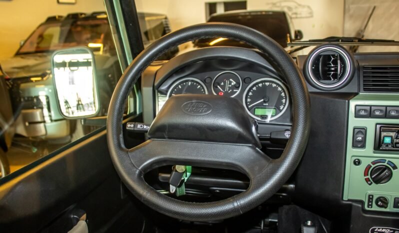 
Land Rover Defender Heritage Edition 2016 full									