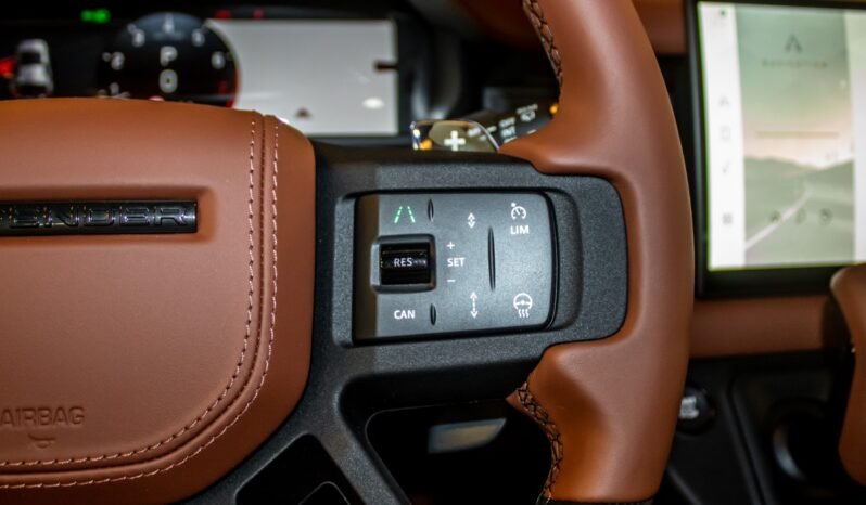 
Land Rover Defender 110 Octa 2025 full									