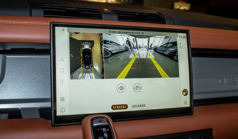 
Land Rover Defender 110 Octa 2025 full									