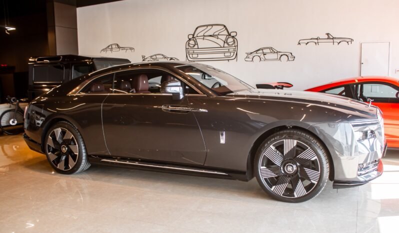 
Rolls-Royce Spectre 2025 full									