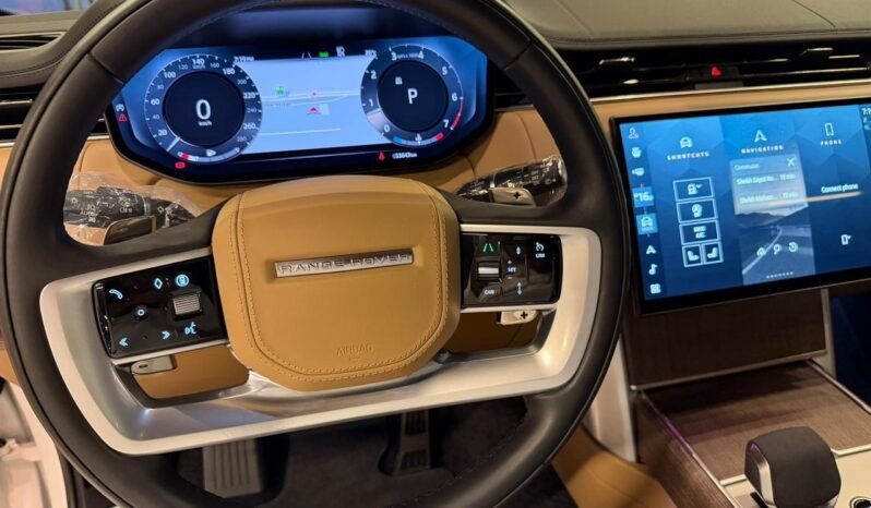 
Land Rover Range Rover Vogue SE P360 2024 full									