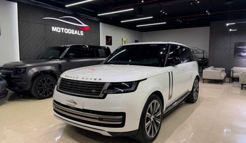 
Land Rover Range Rover Vogue SE P360 2024 full									