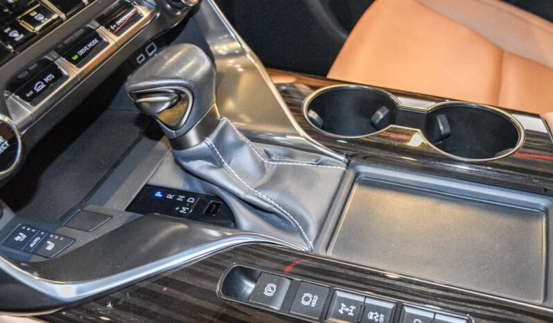 
Lexus LX600 2024 full									