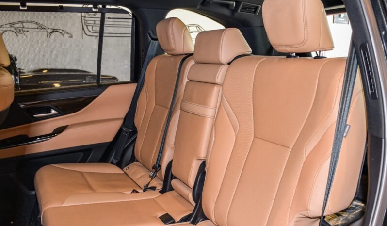 
Lexus LX600 2024 full									