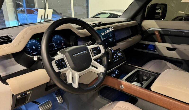 
Land Rover Defender 110 SE (P400) 2023 full									