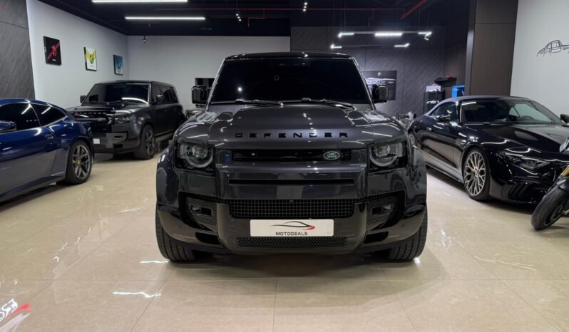 
Land Rover Defender 110 HSE (P400) 2025 full									