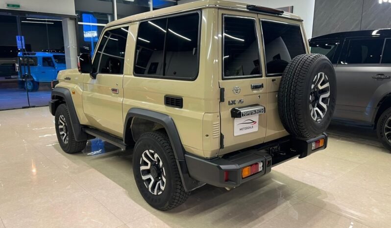 
Toyota Land Cruiser 70 LX 2024 full									