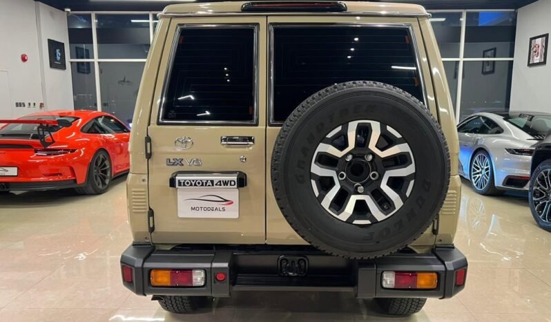 
Toyota Land Cruiser 70 LX 2024 full									